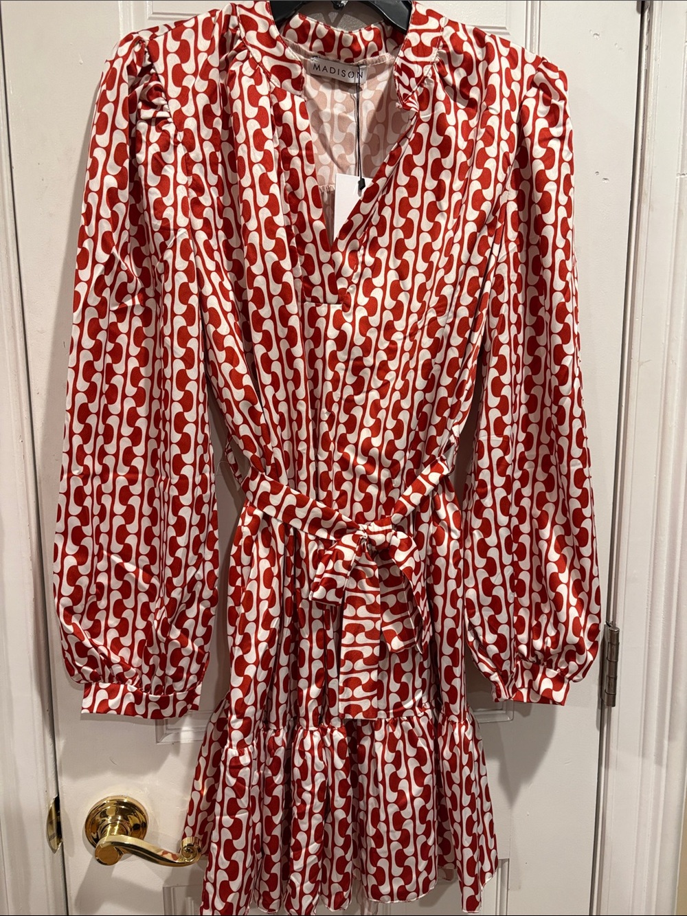 NWT!Madison Terracotta red/brown & White Geometric Long-Sleeve Mini Dress. M-L